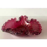 Cranberry Metallic Gold Bullicante Schale Aschenbecher Art Glas Controlled Bubble Rüschenrand von BonitaFlutterbumShop