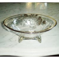 Wikinger Glas Silber Overlay Fuß Blume Litho Oval Candy Dish Schüssel, Vintage von BooksShop