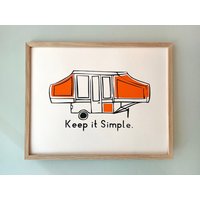 Tent Camper Print, Wandkunst, Gerahmter 11 X 14 Zoll Großer Druck, Keep It Simple-Zitat, Siebdruck Tent Camper Print, Wandkunst, Gerahmter 11 X 14 Zoll Großer Druck, Keep It Simple-Zitat, Siebdruck von Boomerang360