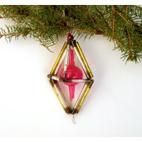 Glas Weihnachtsschmuck Aus Bugle Perlen Ornament Konstruktion Kombiniert Rote Sowjetunion 1940 - 1950Er Jahre von BornInTheSoviet