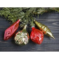 Vintage Rotes Quecksilber Glas Ornamente Set Mit 4 Roten Quecksilberglas Ornamenten Abstrakte Dekorationen Weihnachtskugel Geschenk Urlaub Wohnkultur von BornInTheSoviet