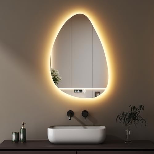 Boromal Unregelmäßiger Form Asymmetrischer Spiegel mit LED Beleuchtung, Badspiegel mit Beleuchtung 55x80cm Badezimmerspiegel LED Wanspiegel mit Uhr, Touch-Schalter, Dimmbar, 3 Lichtfarbe Einstellbare von Boromal