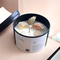 Kerze Sternzeichen Krebs Duftkerze Mit Personalisiertem Geburtsdatum Blüten Und Edelsteinen Sternzeichenkerze Zum Geburtstag Sojawachs Kerze Sternzeichen Krebs Duftkerze Mit Personalisiertem Geburtsdatum Blüten Und Edelsteinen Sternzeichenkerze Zum Geburtstag Sojawachs von BotanicalGlowCandles