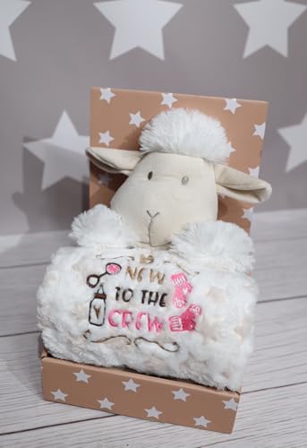 BotoBaby Kuscheltier + Decke mit Stickerei Geburt oder Taufe | Schneller Versand Hello Baby (Schaf + Decke Sternen, New to The Crew - Pink) von BotoBaby