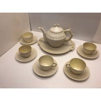 Vintage Belleek Erste Grüne Marke 1946-1955 Limpet Muster Gelbes Tee Set Teekanne Tablett 4 Tassen Und Untertassen Feines Paria-China von BottomLineEnfield