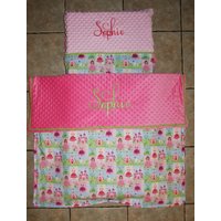 Benutzerdefiniertes Prinzessinnen-Schlafmatten-Bezugsset Mit Stickerei von BoutiqfullyYours