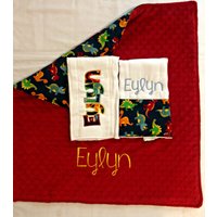 Dinosaurier-Windel Ändern Decke Und Koordination Spucktücher | 2 Dinosaurier-Windel Ändern Decke Und Koordination Spucktücher | 2 von BoutiqfullyYours