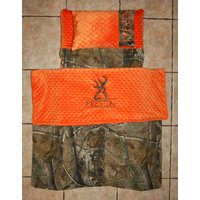 Individuell Applizierter Schlafmattenbezug, Decke, Kissen Und Kissenbezug Im Tarnmuster Individuell Applizierter Schlafmattenbezug, Decke, Kissen Und Kissenbezug Im Tarnmuster von BoutiqfullyYours