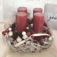 Adventskranz Weihnachtsgesteck Mit Fell in Dunkelrot Burgundy von BoutiqueBellezar