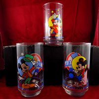 Vintage Mickey Mouse Becher, Trinkgläser, Sammlerstück Trinkgeschirr von BoxscapeVintage