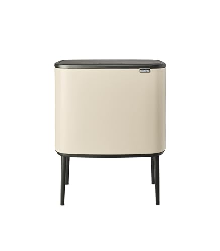 Brabantia - Bo Touch Bin 3x11L - Großer Mülleimer für die Küche - Soft-Touch-Öffnung - Entnehmbarer Inneneimer - Rutschfest - Einfaches Recycling - Inklusive Müllbeutel - Soft Beige - 54 x 31 x 68 cm von Brabantia