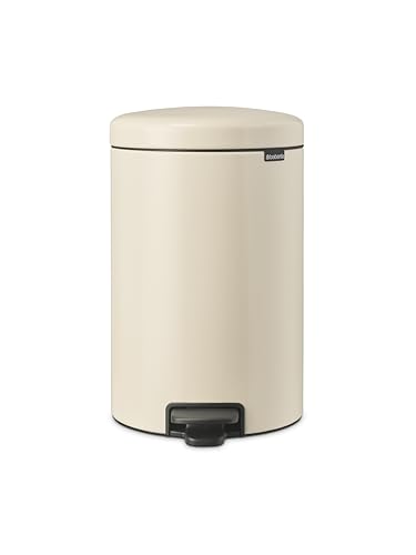 Brabantia - NewIcon Treteimer 20L - Medium Abfalleimer für Küche oder Schlafzimmer - Sanft Schließender Deckel - Leichte Pedalbedienung - Entnehmbarer Inneneimer - Soft Beige - 29 x 38 x 47 cm von Brabantia