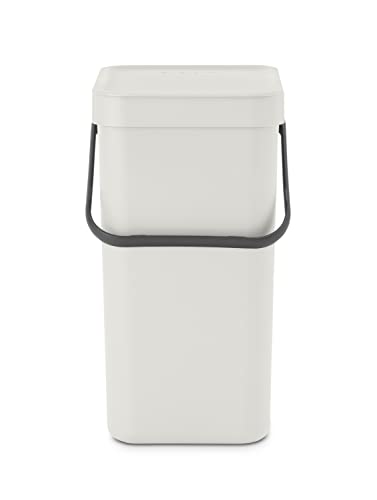 Brabantia - Sort & Go Abfallbehälter 12L - Mittelgroßer Recyclingbehälter - Tragegriff - Pflegeleicht - Auch für die Wandmontage Geeignet - Küchenmülleimer - Light Grey - 20 x 25 x 35 cm von Brabantia