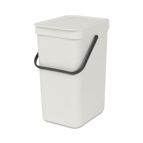 Brabantia - Sort & Go Abfallbehälter 12L - Mittelgroßer Recyclingbehälter - Tragegriff - Pflegeleicht - Auch für die Wandmontage Geeignet - Küchenmülleimer - Light Grey - 20 x 25 x 35 cm von Brabantia