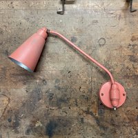 Kurt Versen Stil Wandleuchte Vintage Mid-Century Projekt-Stück von BrainWashington