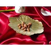 Messing Tablett || Gravierte Kupferschale Dekoratives Lotus Blumen Schale Schmuckschale Aufsteller Weihnachtsdekoration von BrassTonkinCraft