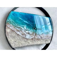 Große Holz Wanduhr Mit Ocean Resin Art - Handgemachtes Geschenk Für Ihn Oder Sie, Perfekt Möbel Und Dekor Große Holz Wanduhr Mit Ocean Resin Art - Handgemachtes Geschenk Für Ihn Oder Sie, Perfekt Möbel Und Dekor von BreezeOceanDesign