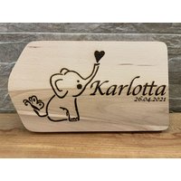 Personalisiertes Frühstücksbrett | Name Und Wunschmotiv Schneidebrett Buchenholz Geschenkidee Geburtstag Kind Lasergravur Personalisiertes Frühstücksbrett | Name Und Wunschmotiv Schneidebrett Buchenholz Geschenkidee Geburtstag Kind Lasergravur von Brennpunktholz