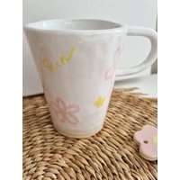 Große Handgefertigte Keramiktasse, Handbemalte Kaffeetasse Mit Sonne Und Blumen, Geschenk Für Mama, Geburtstagsgeschenk von BriCeramics