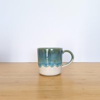 Handgemachte Keramik - Tasse Grün Handgemachte Keramik - Tasse Grün von BricabraqueStudio