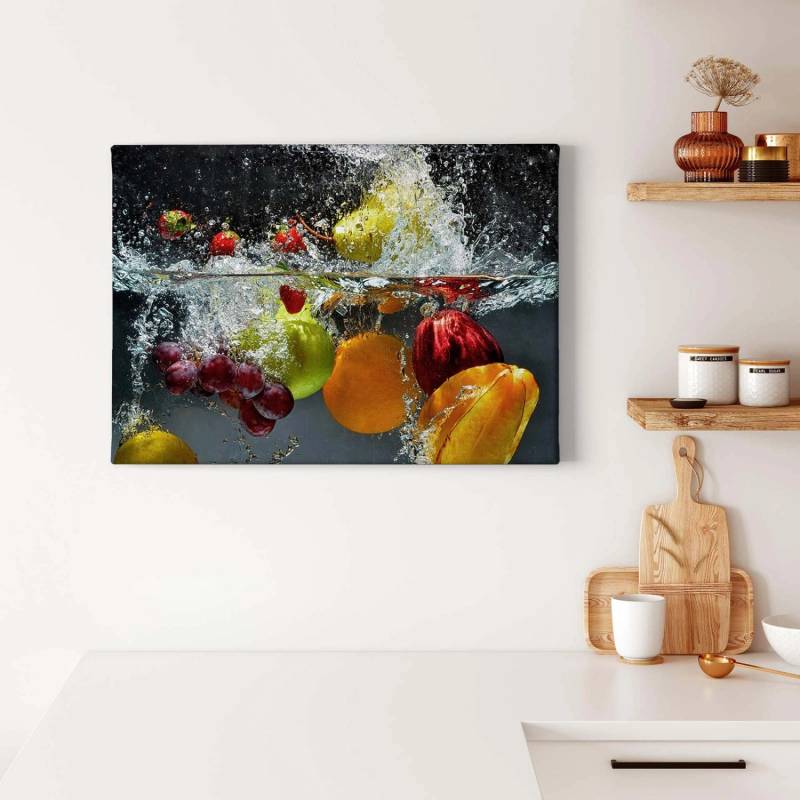 Bricoflor Leinwand Bild Mit Obst Küchenbild Mit Früchten Auf Leinwand Und Keilrahmen Leinwandbild In Schwarz Und Bunt Mit Wasser Design von Bricoflor