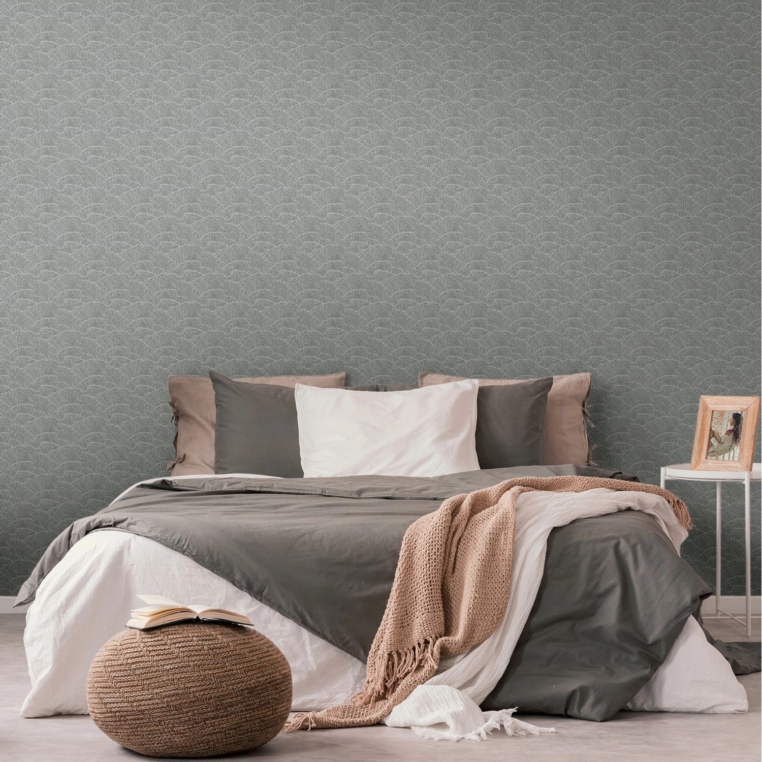 Bricoflor Silber Tapete Chinesisch Für Schlafzimmer Und Esszimmer Vliestapete Mit Baum Muster Elegant Vlies Mustertapete Grau Bricoflor Silber Tapete Chinesisch Für Schlafzimmer Und Esszimmer Vliestapete Mit Baum Muster Elegant Vlies Mustertapete Grau von Bricoflor