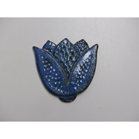 Mosaikfliese/Gartenschmuck/Keramikfliese "stilisierte Tulpenblüte", Leuchtendblau Glänzend Mosaikfliese/Gartenschmuck/Keramikfliese "stilisierte Tulpenblüte", Leuchtendblau Glänzend von BrigittePeglow