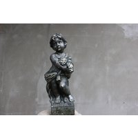 Outdoor Junge Statue Beton Hinterhof Figur Terrasse Skulptur von BrillianceWrought