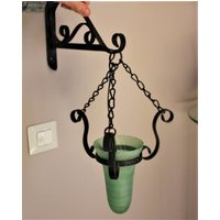 Vintage Schmiedeeisen Wandleuchte Bauernhaus Metall & Grünes Glas Licht Vintage Schmiedeeisen Wandleuchte Bauernhaus Metall & Grünes Glas Licht von BrillianceWrought