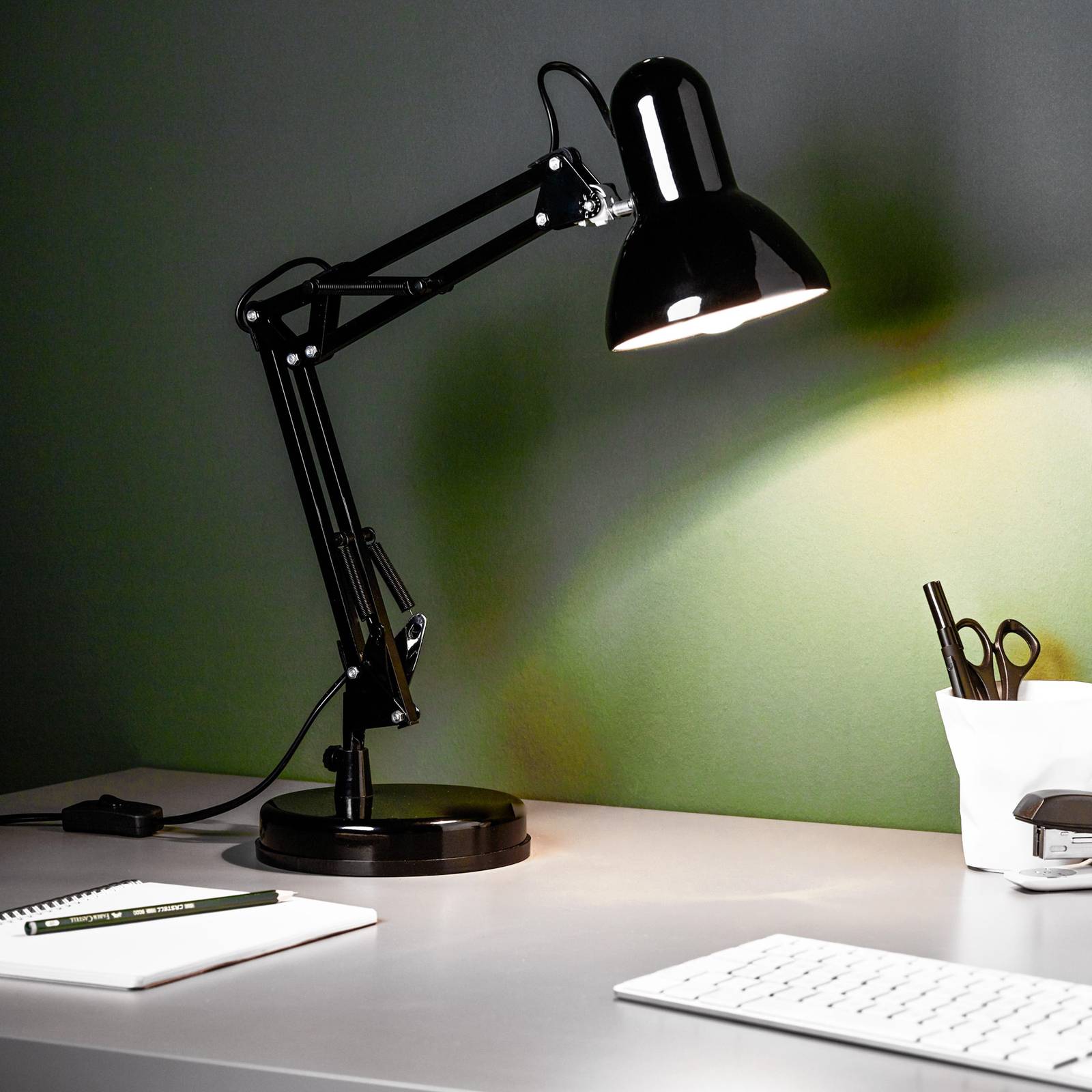 Schreibtischlampe Henry, schwarz, Höhe 50 cm, verstellbar Schreibtischlampe Henry, schwarz, Höhe 50 cm, verstellbar von Brilliant