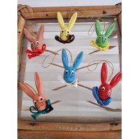 Erzgebirge Osterhasen, Handgefertigt Und Bemalt True Vintage, Osterhäschen Aus Holz Zum Aufhängen von BrocAntiqueria
