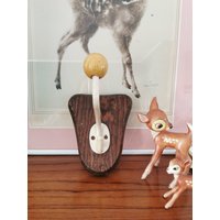 Gaderobenhaken Orginal Vintage Holz U. Emaille, Garerobehaken True Vintage, Rockabilly Garderobehaken von BrocAntiqueria