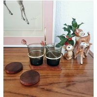 Marmeladengläser Auf Teaktablett Mit Messinggriff, Menageset Teakholz, Servierset Gläser Teakholztablett von BrocAntiqueria