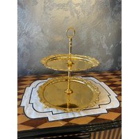 2-stöckiger Tablettständer, Kuchenständer. Serviertablett, Etagenständer, Goldener Kuchenständer, Keksständer, Silberner Kuchenständer von BronzHomeAccessories