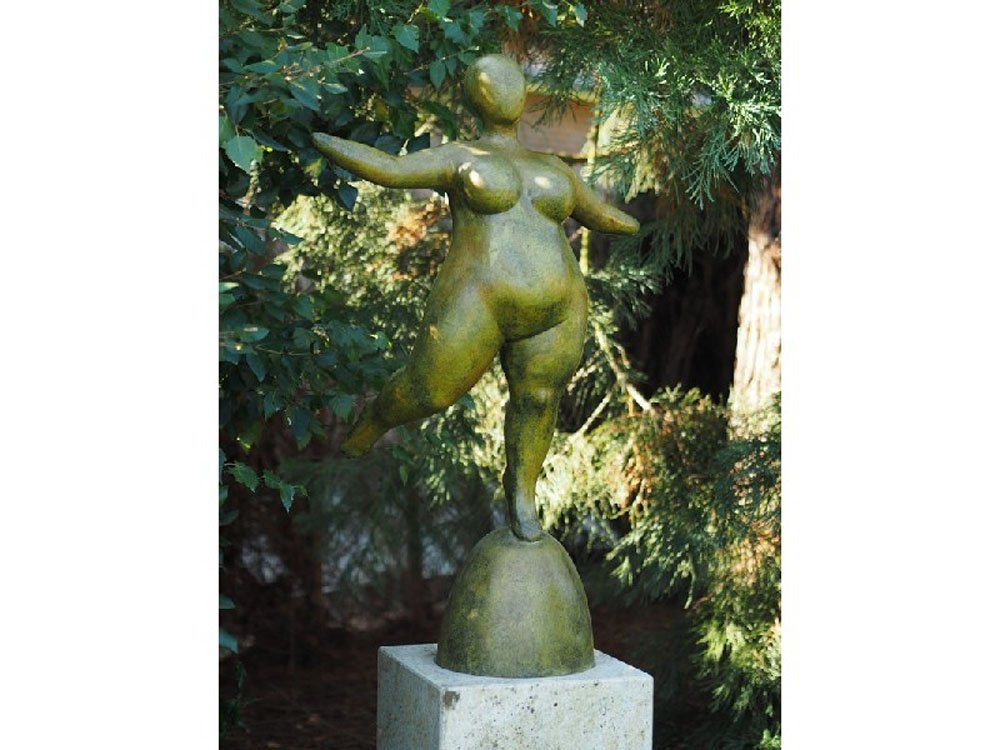 Bronzeskulpturen Skulptur Bronzefigur Großer Frauenakt Justitia von Bronzeskulpturen