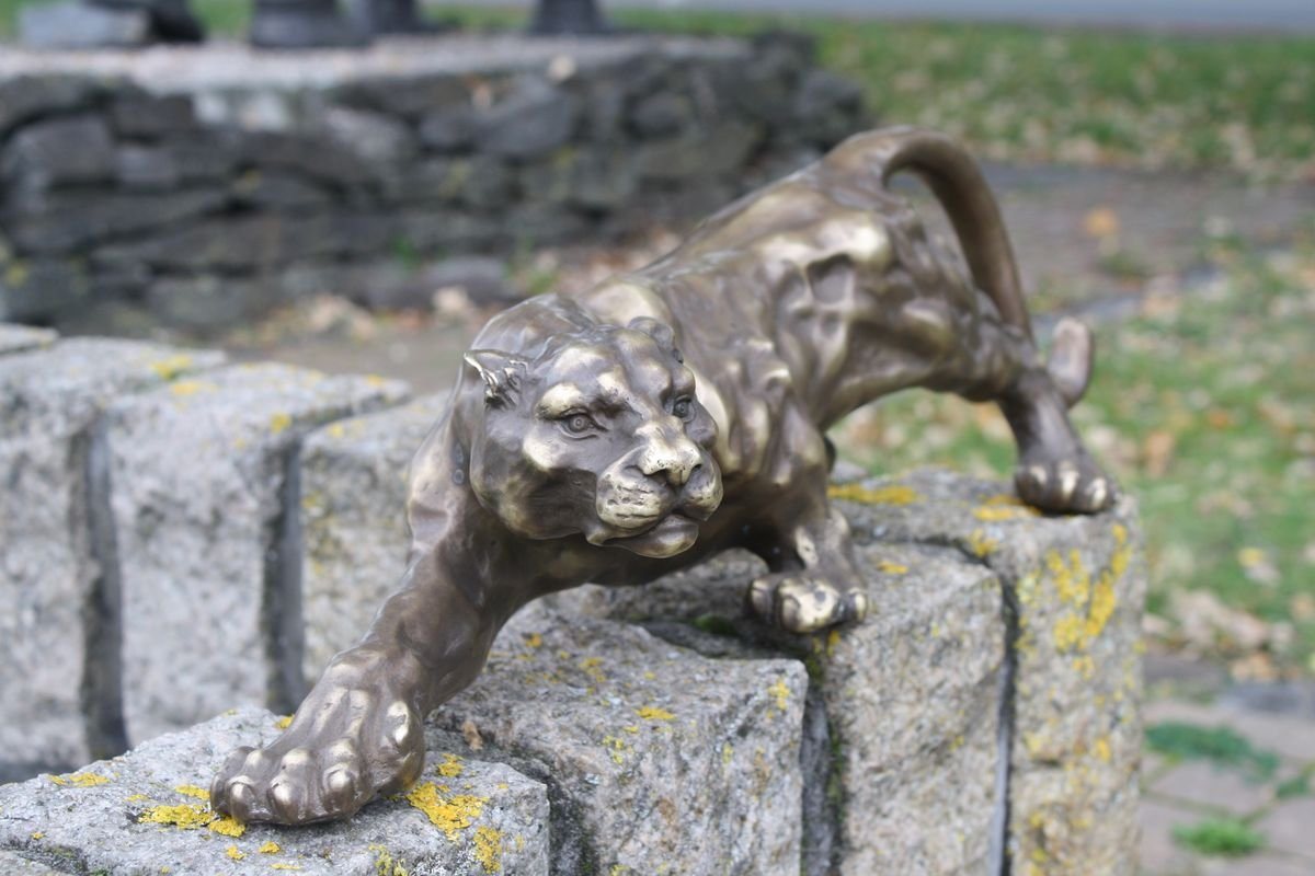 Bronzeskulpturen Skulptur Bronzefigur Jaguar Wildkatze von Bronzeskulpturen