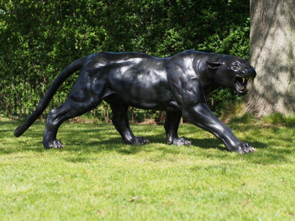 Bronzeskulpturen Skulptur Bronzefigur pirschender Panther lebensgroß von Bronzeskulpturen