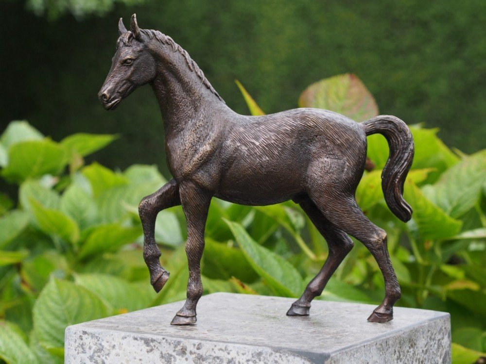 Bronzeskulpturen Skulptur Bronzefigur trabendes Pferd von Bronzeskulpturen