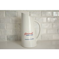 Vintage Smirnoff Wodka-Krug | Werbung Getränkemixer Beige Keramik Rot Blau Barzubehör On The Rocks Verlässt Es Dich Atemlos von BrooklynBornFinds