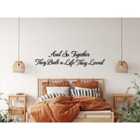 Und So Bauten Sie Gemeinsam Ein Leben, Das Liebten. Metallschild, Personalisiertes Hochzeitsgeschenk Für Paare, Schild Über Dem Bett, Wandschild von BrosWallArtDecors