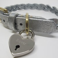 Personalisierte Versilbert Herz Vorhängeschloss Hundemarke von Broughtonandco