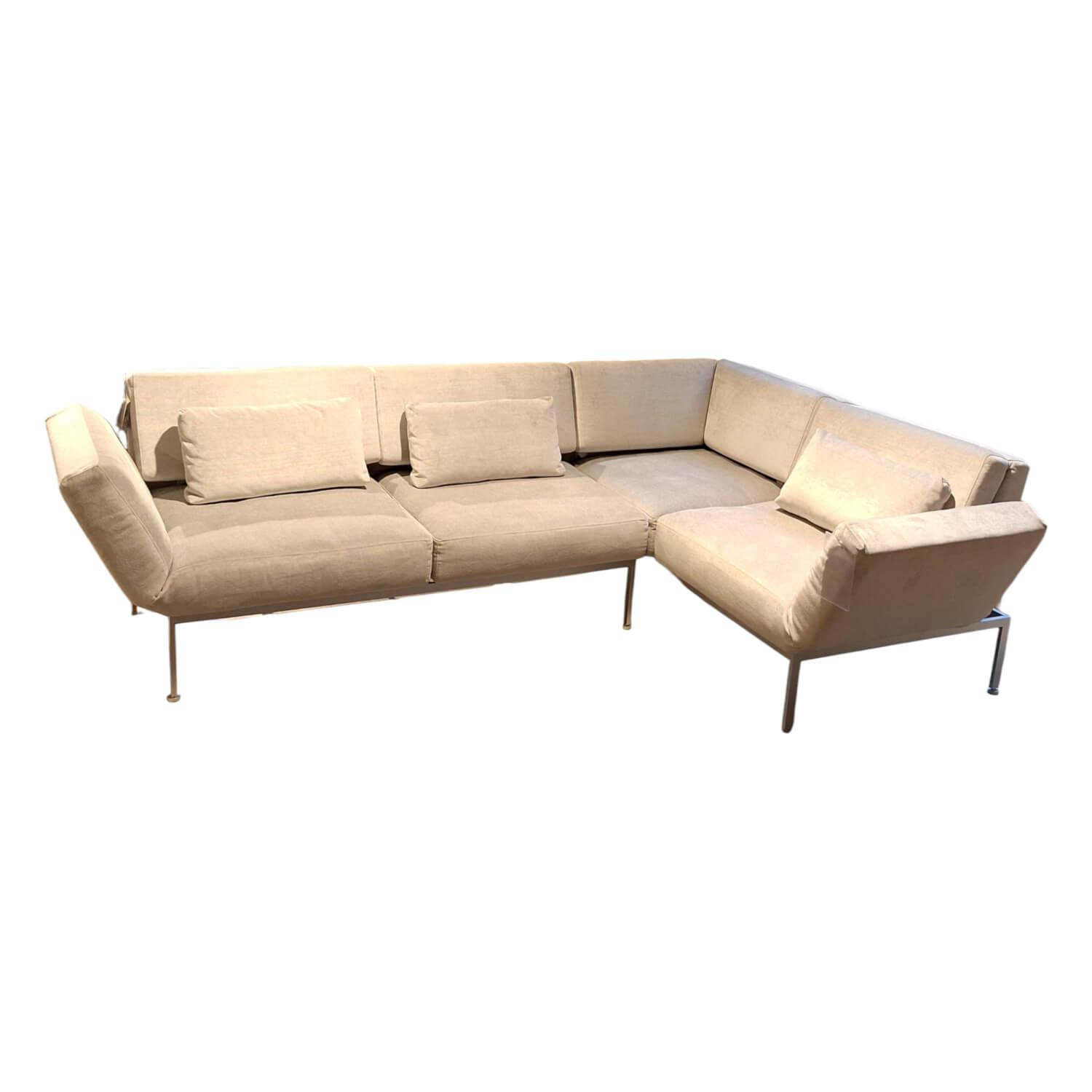 Ecksofa Roro Soft Stoff 2813 0093 Hellgrau Füße Lackiert Mit Verstellfunktionen Ecksofa Roro Soft Stoff 2813 0093 Hellgrau Füße Lackiert Mit Verstellfunktionen von Brühl