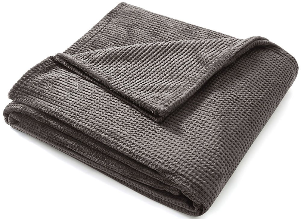 Wohndecke Shakira, Bruno Banani, Kuscheldecke mit Prägedruck, 150x200 cm von Bruno Banani