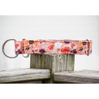 Blumen Hundehalsband, Rosa Mädchen Hundehalsband Floral, Rosa, Mädchen, Pfirsich von BrynandCo