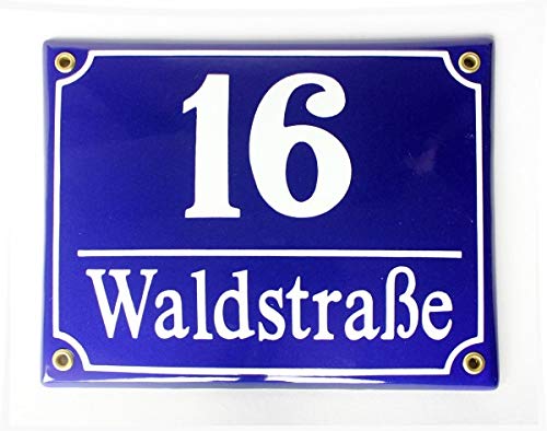 Süddeutsches Emaille Hausnummernschild mit Wunschzahl und Wunschtext 20x16 cm Süddeutsches Emaille Hausnummernschild mit Wunschzahl und Wunschtext 20x16 cm von Buddel-Bini