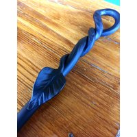 Robuster Feuerkorb-Poker, Handgehämmert, Handgeschmiedet, Vom Schmied Als Geschenk Gemacht Robuster Feuerkorb-Poker, Handgehämmert, Handgeschmiedet, Vom Schmied Als Geschenk Gemacht von BuffaloCreekArtisans