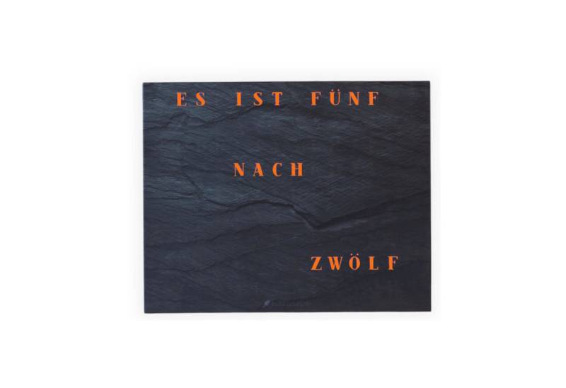 build-yours.de Wanduhr WordClock Jupiter Schiefer Optik - Wortuhr in Deutsch - LED Wanduhr von Build-Yours.De