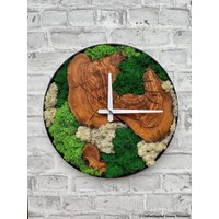 Preserved Moss Wall Clock, Metal Frame Solid Wood Live Edge Nature Modern Greenery & Rustic Stabilized Decor von WoodYouAdore