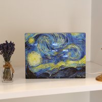 Boxclock Starry Night - Die Wortuhr Für Den Schreibtisch Led Standuhr Mit Van Gogh Motiv Sternennacht von BuildYours