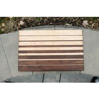 Nussbaum & Ahorn "Dawn" Face Grain Schneidebrett | Auf Bestellung von BuiltByBonezCrafts